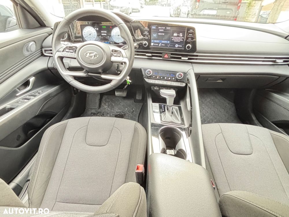 Hyundai Elantra 1.6 l 123 CP CVT Highway - 6