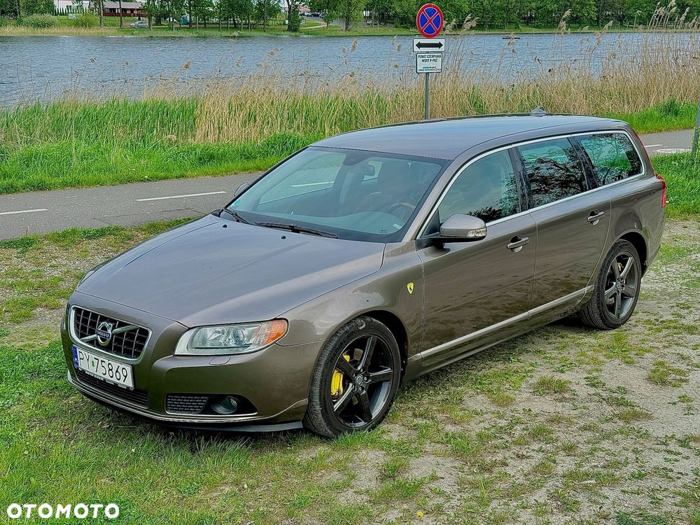 Volvo V70 D5 AWD Summum - 2
