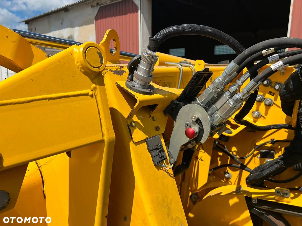 New Holland MF875W - 6
