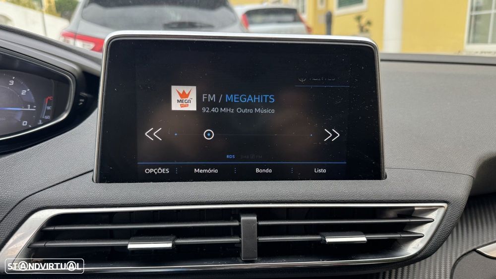 Peugeot 5008 1.2 PureTech Allure EAT8 - 26