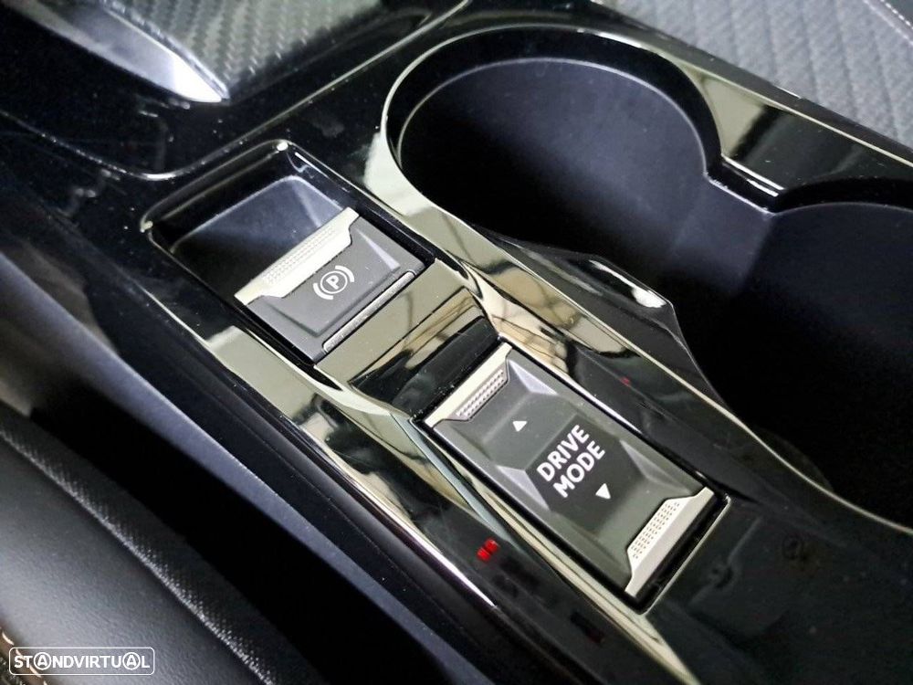 Peugeot 208 1.2 Hybrid Allure e-DCS6 - 19