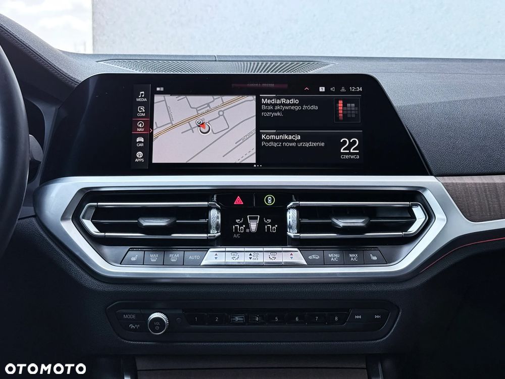 BMW Seria 3 330i xDrive M Sport sport - 35