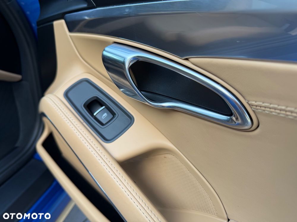Porsche 911 Carrera 4S PDK - 37