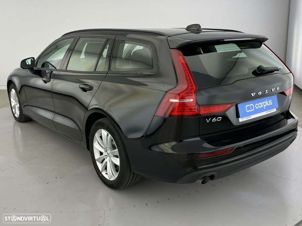 Volvo V60 2.0 B4 Momentum Core - 26