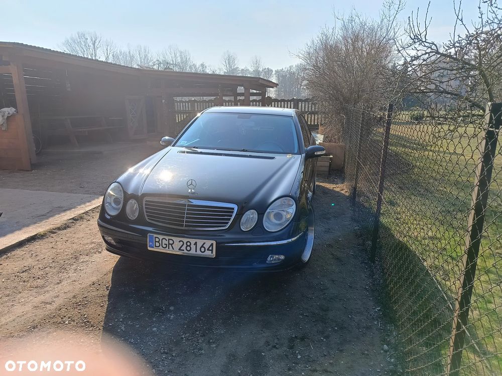 Mercedes-Benz Klasa E 240 4Matic Avantgarde - 5