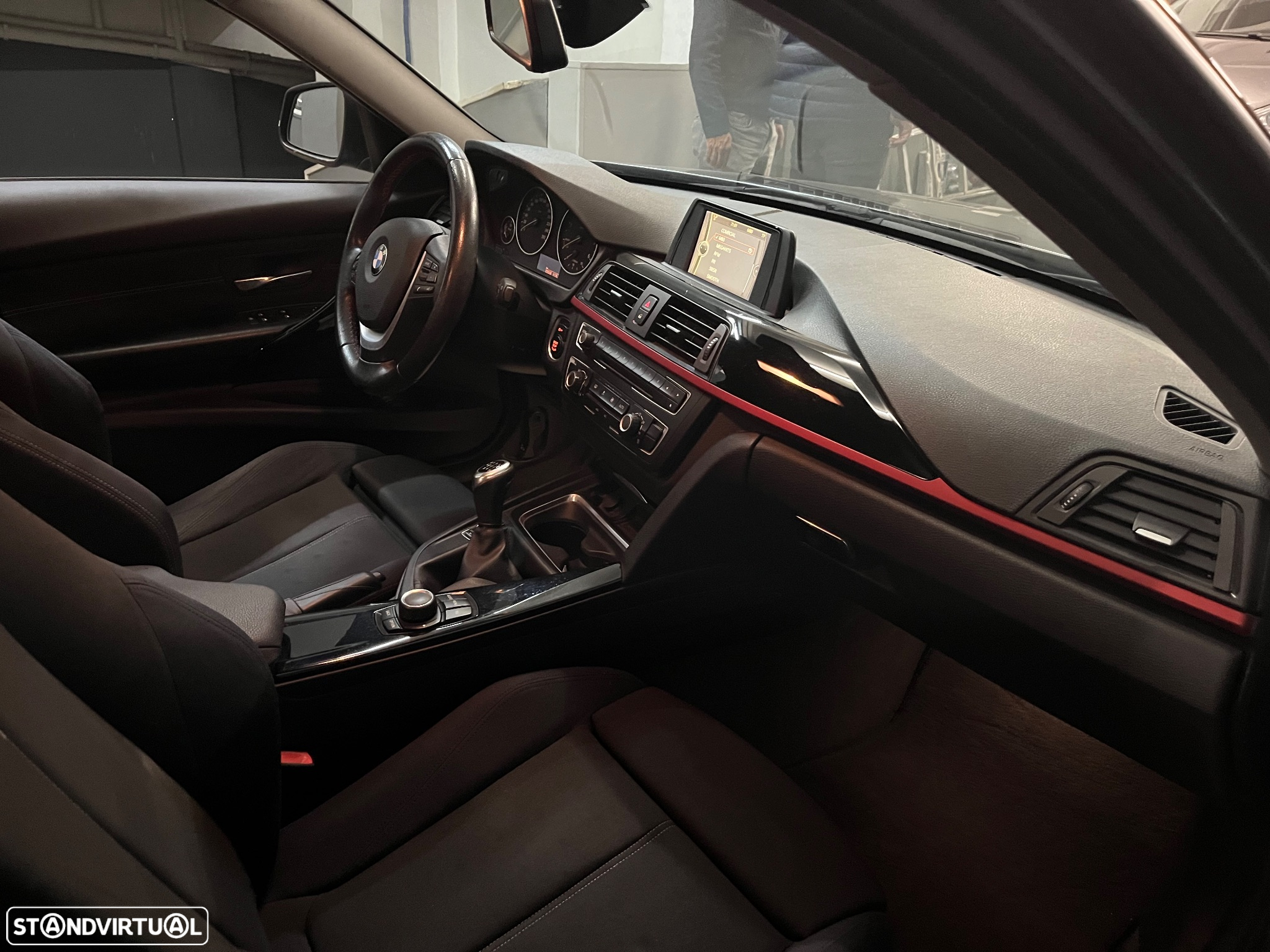 BMW 320 d EfficientDynamics Line Sport - 20