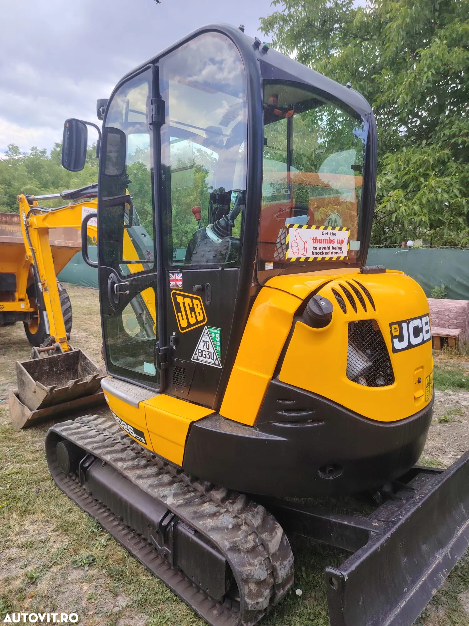 JCB 8026 - 4