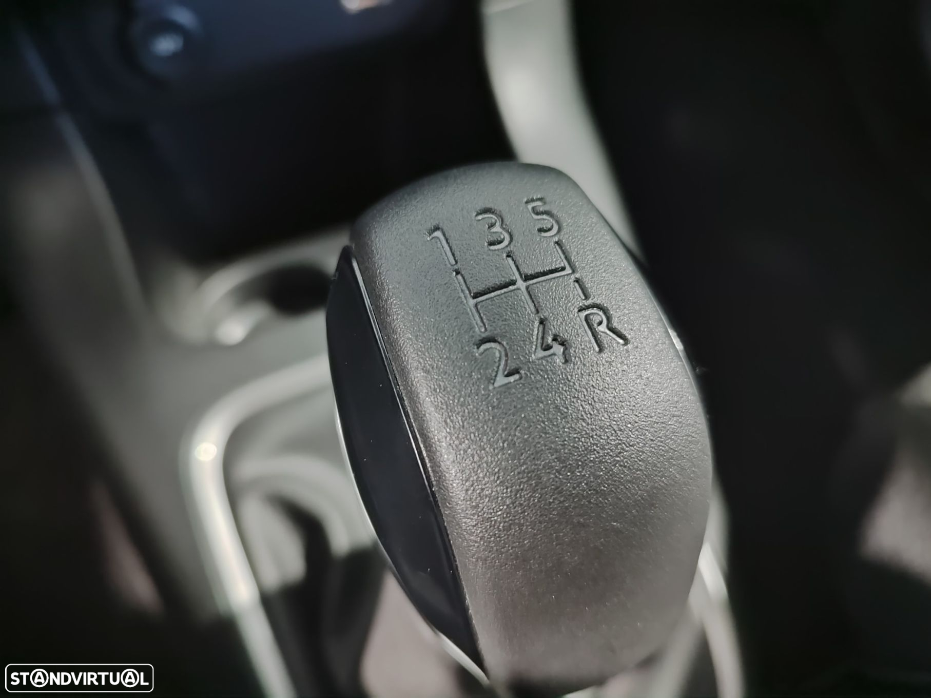 Citroën C3 1.2 PureTech Shine - 28