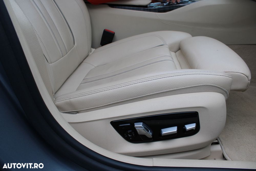 BMW Seria 5 530d xDrive AT - 14