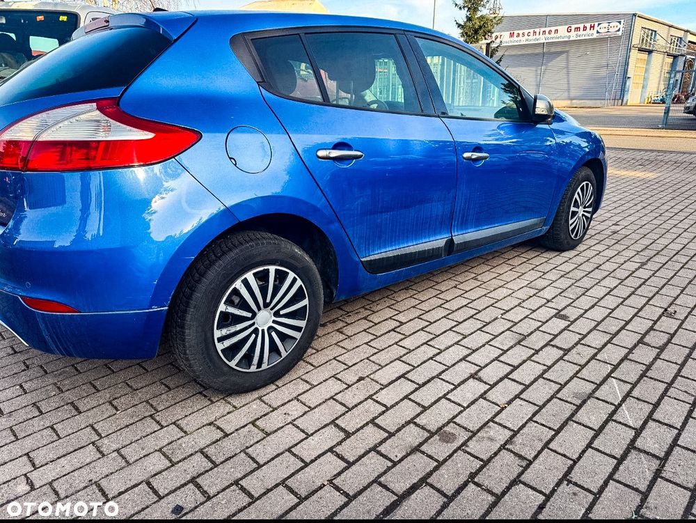 Renault Megane TCe 130 Dynamique - 4