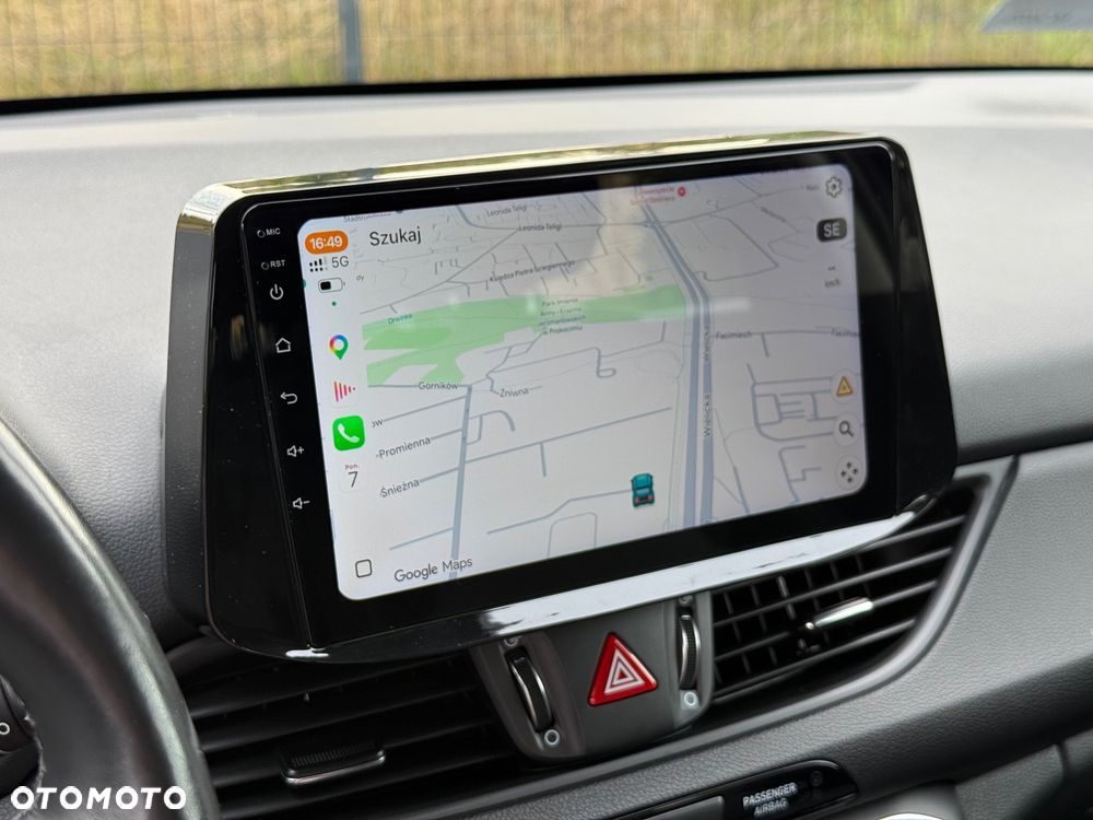 Hyundai i30 1.5 DPI Classic + - 9