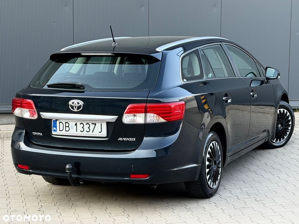 Toyota Avensis 2.0 D-4D Edition (2014) - 13
