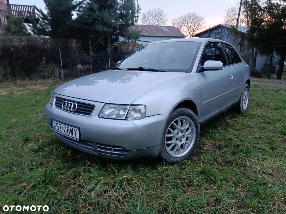 Audi A3 3-drzwiowe 1.6 Attraction - 3