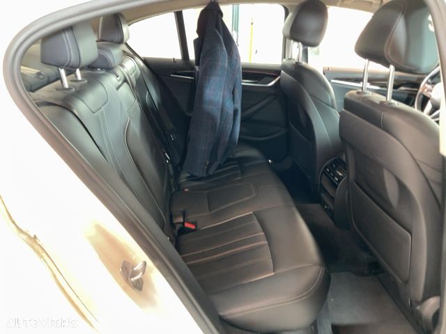 BMW Seria 5 520d Aut. - 28