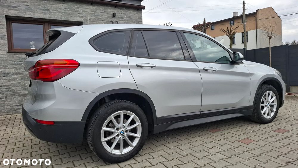 BMW X1 sDrive18i Advantage - 12