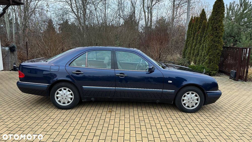 Mercedes-Benz Klasa E - 8