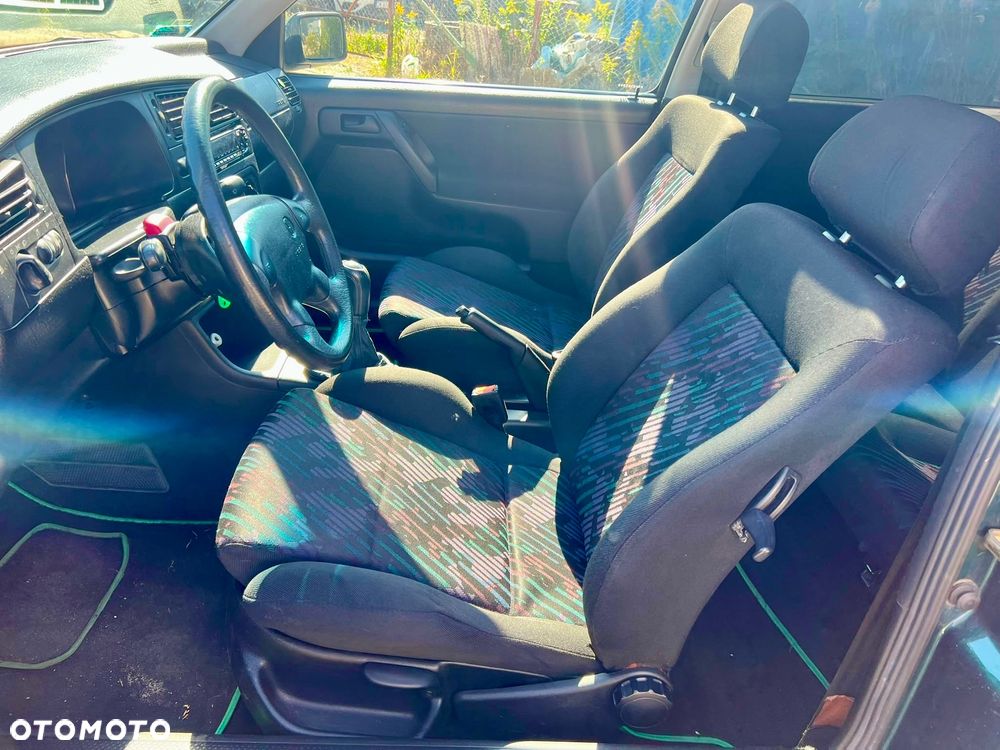 Volkswagen Golf 1.6 CL - 12