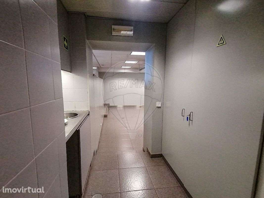 Loja  para arrendamento - Grande imagem: 4/35