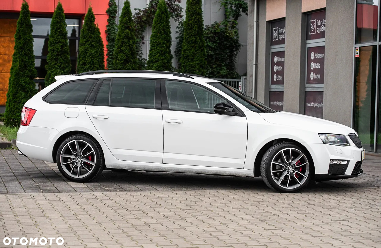 Skoda Octavia Combi 2.0 TDI 4x4 DSG RS - 3