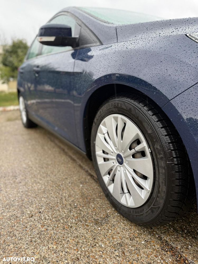 Ford Focus 1.0 EcoBoost Trend - 16