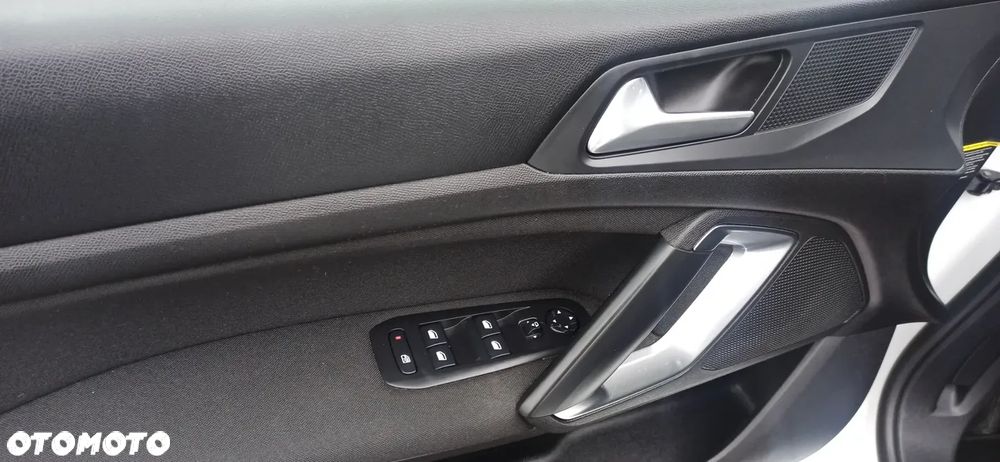 Peugeot 308 SW 1.2 PureTech GPF Allure Pack S&S EAT8 - 19