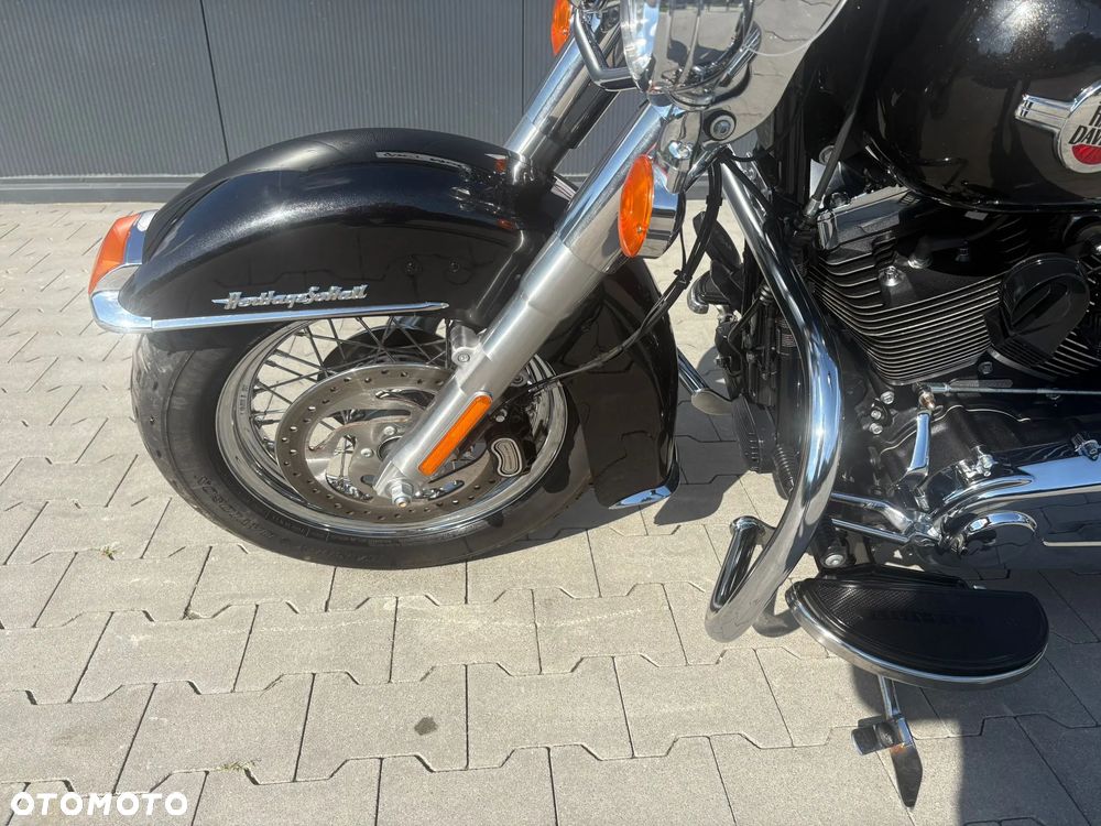 Harley-Davidson Softail Heritage Classic - 19