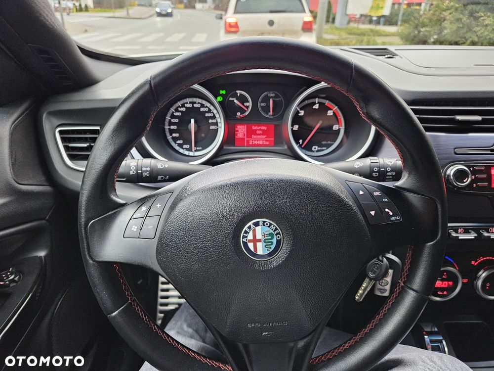 Alfa Romeo Giulietta 1.6 JTDM 16V Veloce - 10