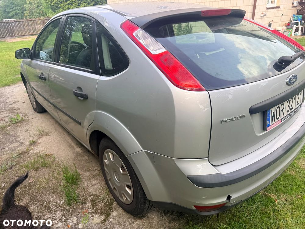 Ford Focus 1.6 Ambiente - 6