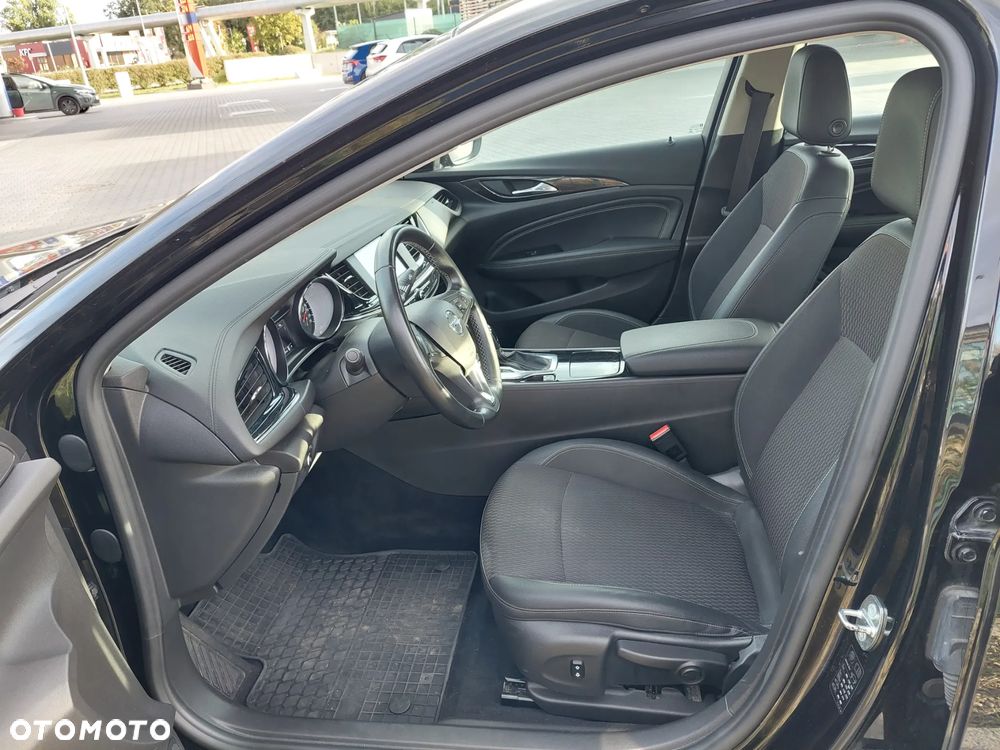 Opel Insignia - 18