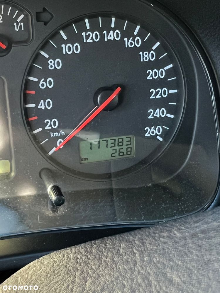 Volkswagen Golf - 18