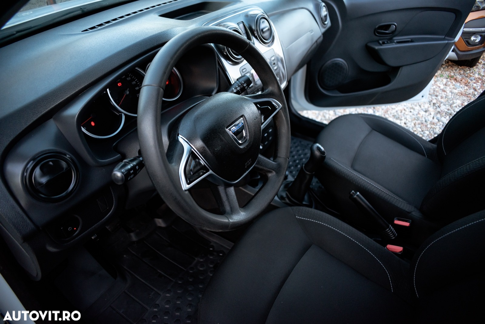 Dacia Logan MCV 1.0 SCe SL PLUS - 12