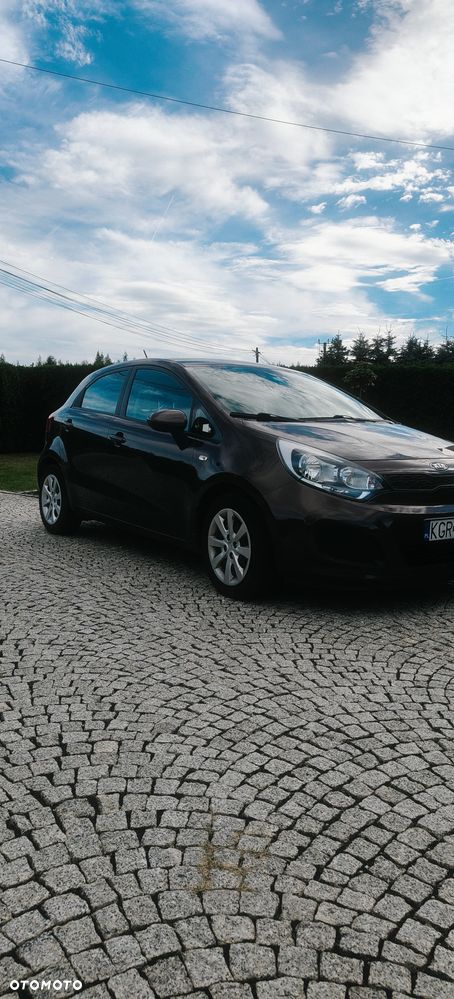 Kia Rio - 4