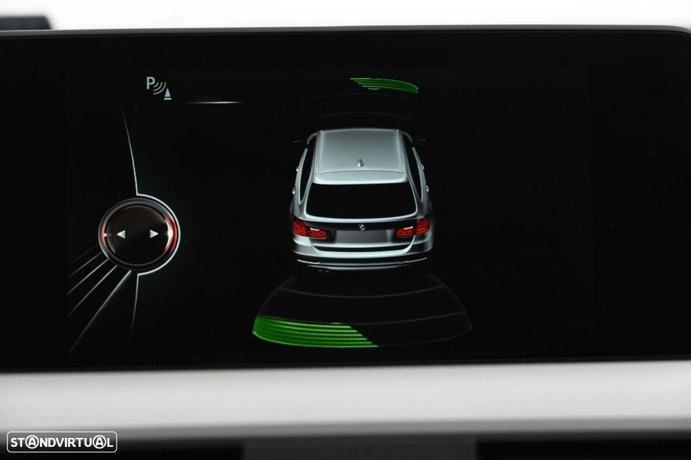 BMW 318 d Touring Advantage - 17
