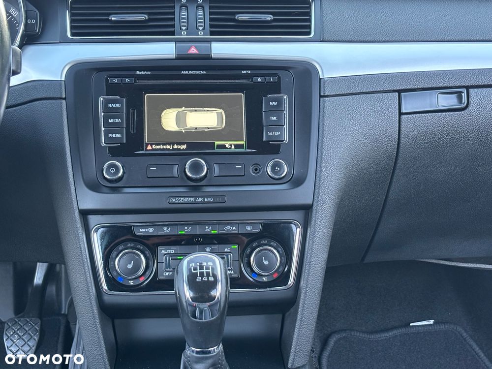 Skoda Superb 2.0 TDI Active - 29
