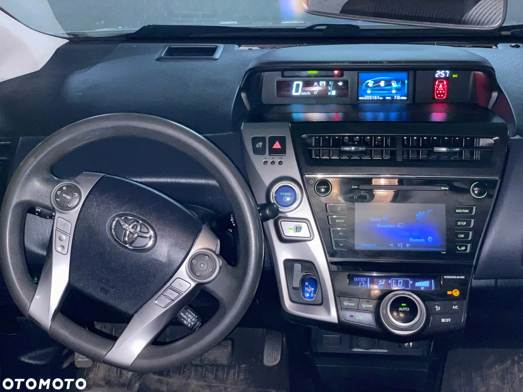 Toyota Prius+ (Hybrid) Executive - 11