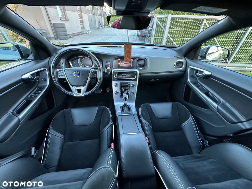 Volvo V60 D4 Geartronic Summum - 3