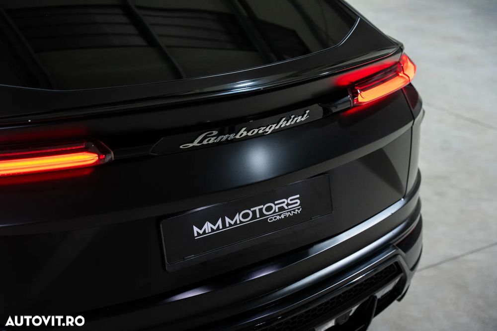 Lamborghini URUS - 22