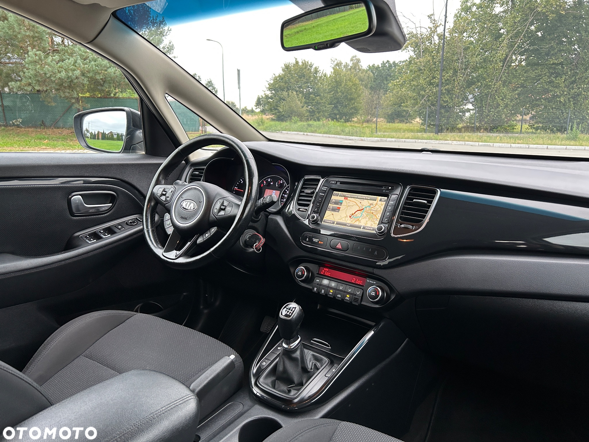 Kia Carens 1.7 CRDi Business Line - 24