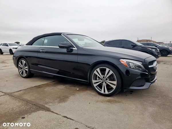 Mercedes-Benz Klasa C 300 Kabriolet 9G-Tronic