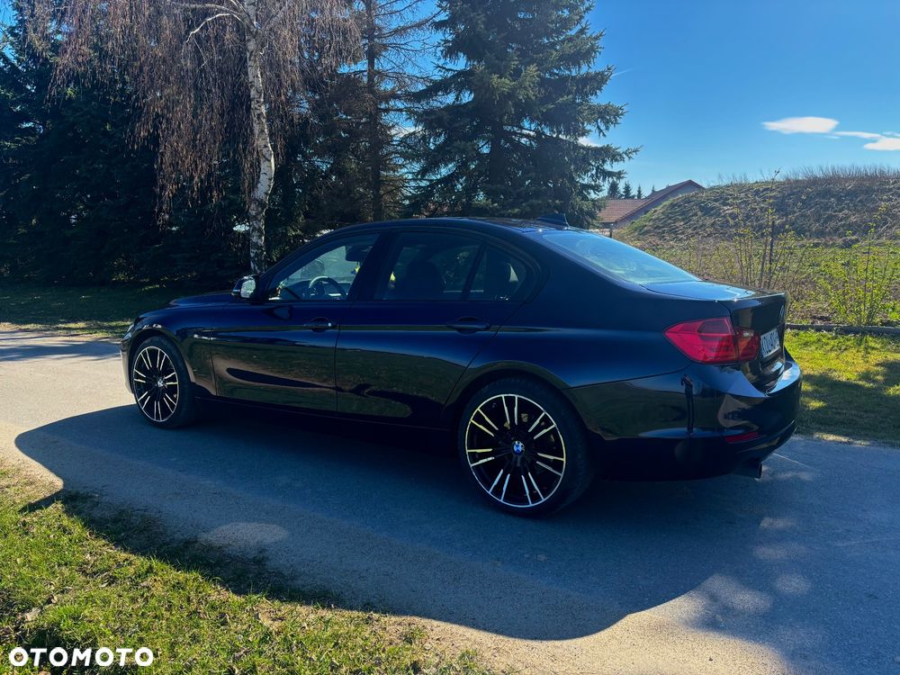 BMW Seria 3 320d DPF - 8
