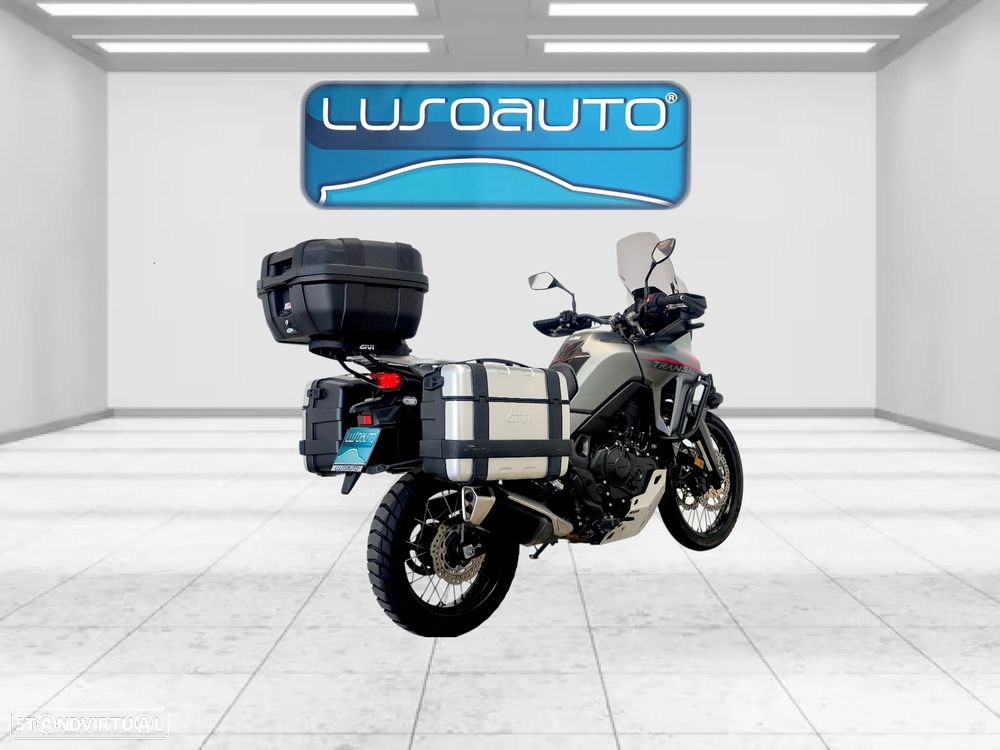 Honda Transalp XL750 - 6