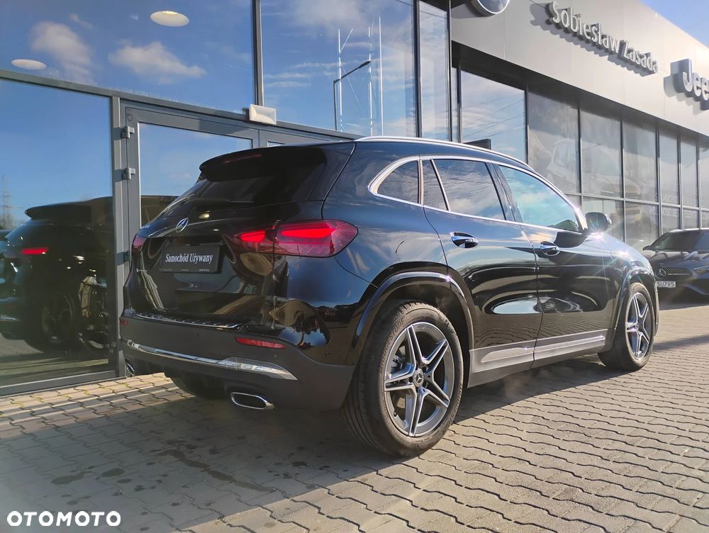 Mercedes-Benz GLA 200 AMG Line - 24