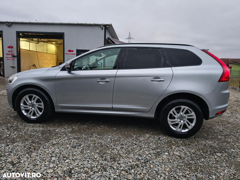 Volvo XC 60 D4 AWD Geartronic Momentum - 2
