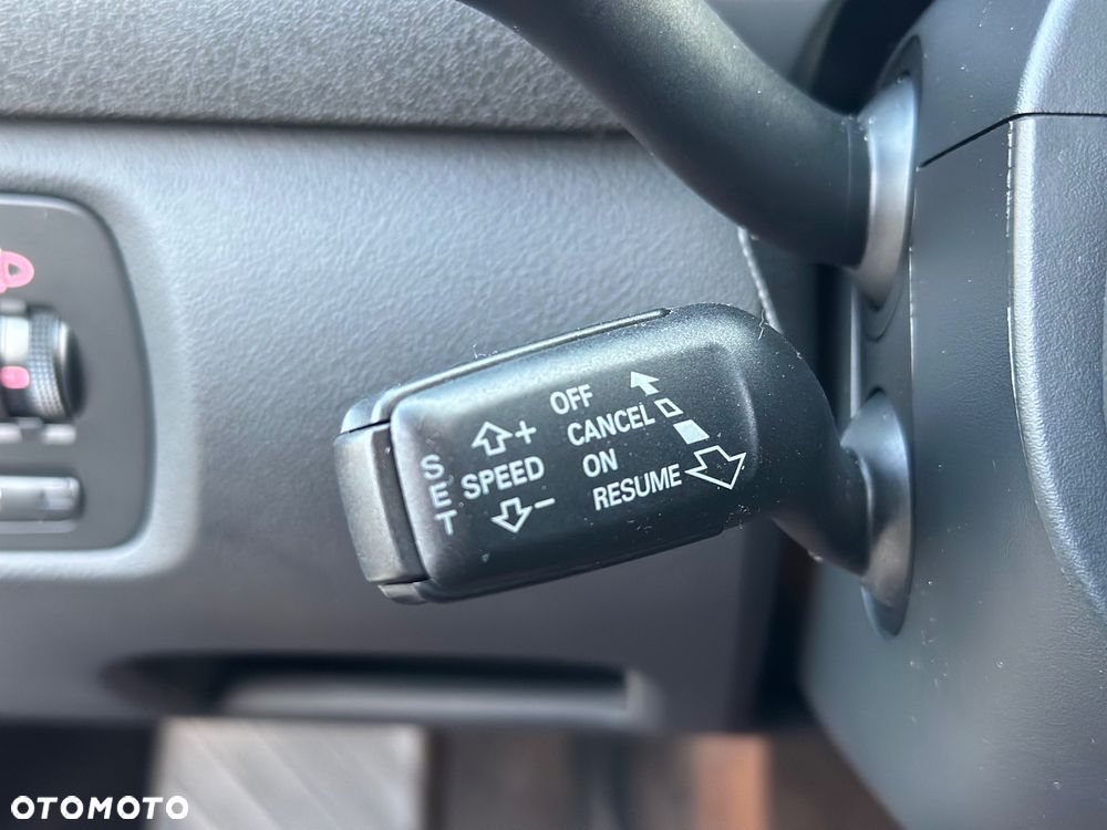 Audi A3 3-drzwiowe 1.9 TDI DPF Attraction - 8