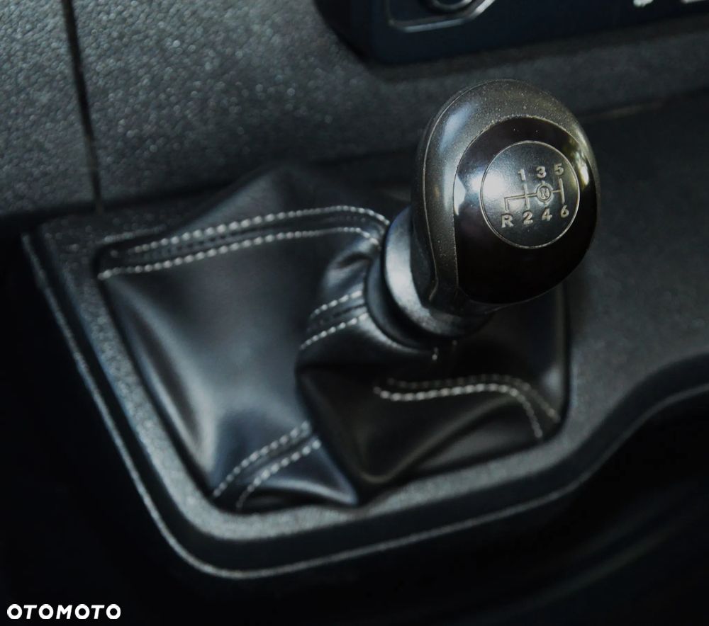 Mercedes-Benz Sprinter - 21