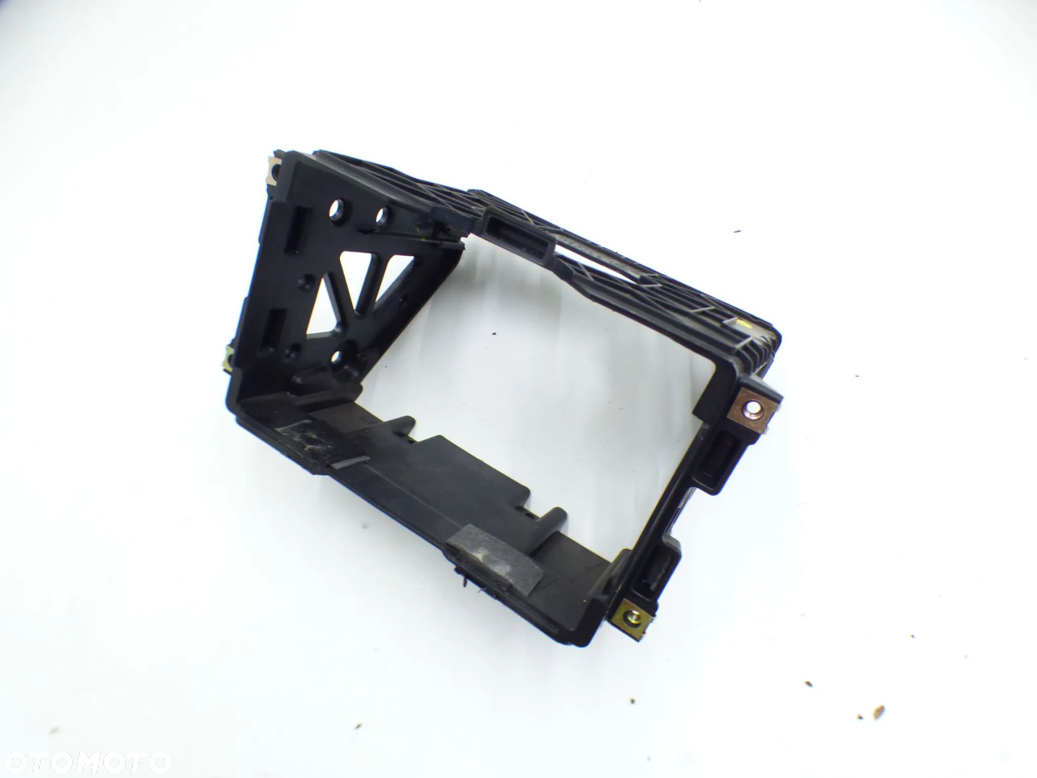 AUDI TT 8J KOSZ RADIA RAMKA 2 DIN MOCOWANIE 8J0858005D GORLICE - 1