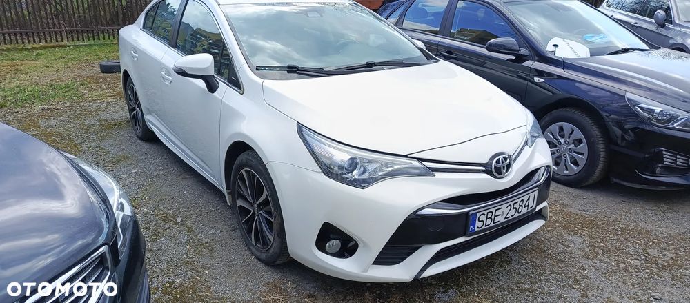 Toyota Avensis 2.0 D-4D Premium - 2