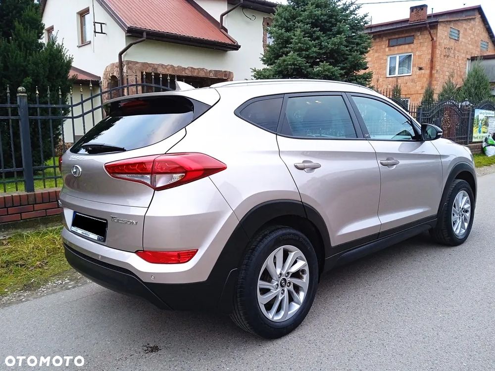 Hyundai Tucson 1.6 GDI BlueDrive GO 2WD - 28
