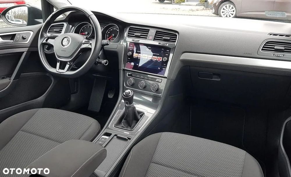 Volkswagen Golf Variant - 17