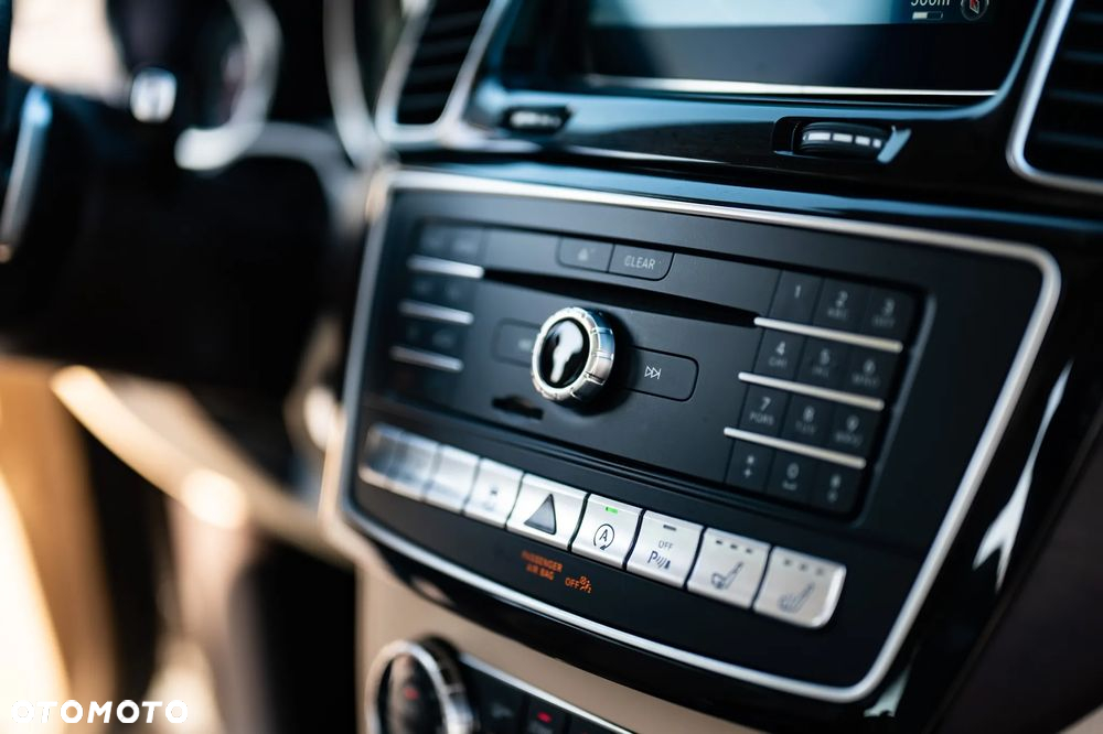 Mercedes-Benz GLS 500 4Matic 9G-TRONIC AMG Line - 15